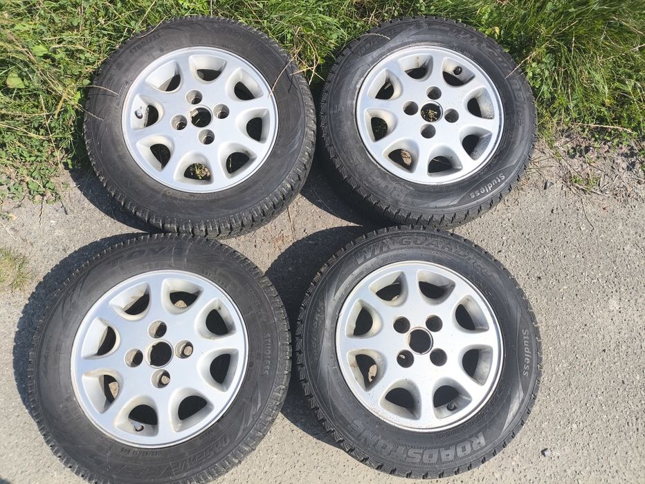 Продам комплект зимової гуми на дисках R14