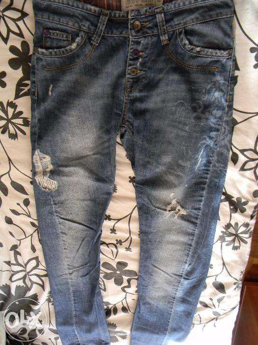 Джинси бойфренди Zara 25-26 з потертостями. Оригінальні