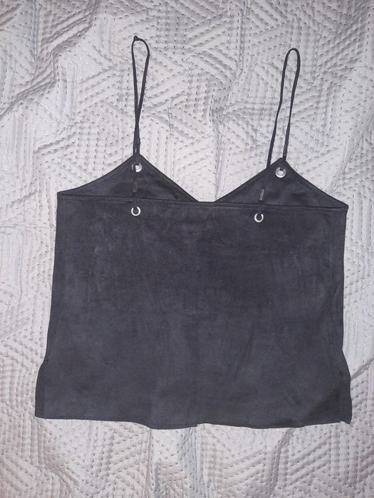 Czarny zamszowy top Bershka S