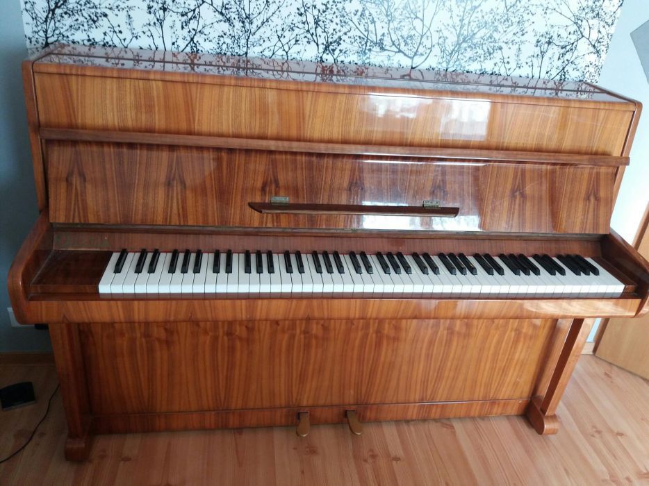 Pianino Calisia M-105