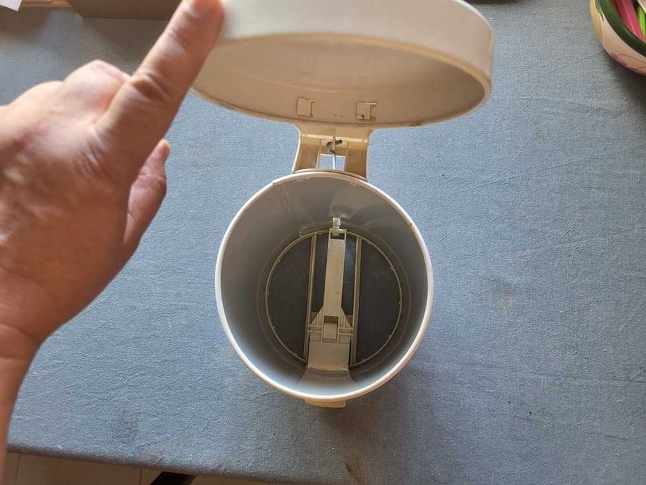 Caixote de Lixo Metálico