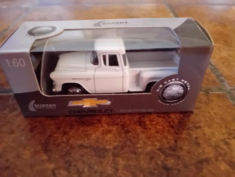 Miniaturas carrinhas ford + chevrolet + hummer + land rover