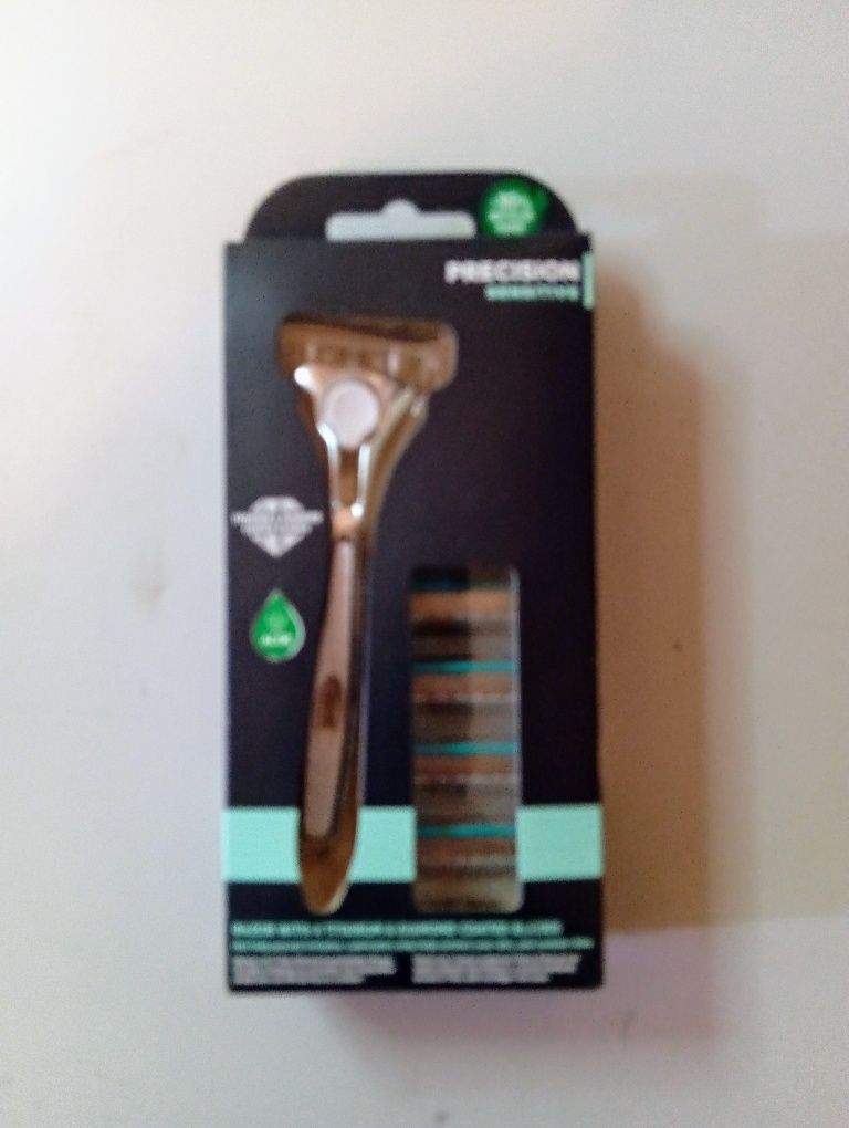 Wilkinson Quattro Sensitive maszynka + 5 wkładów 2 zestawy