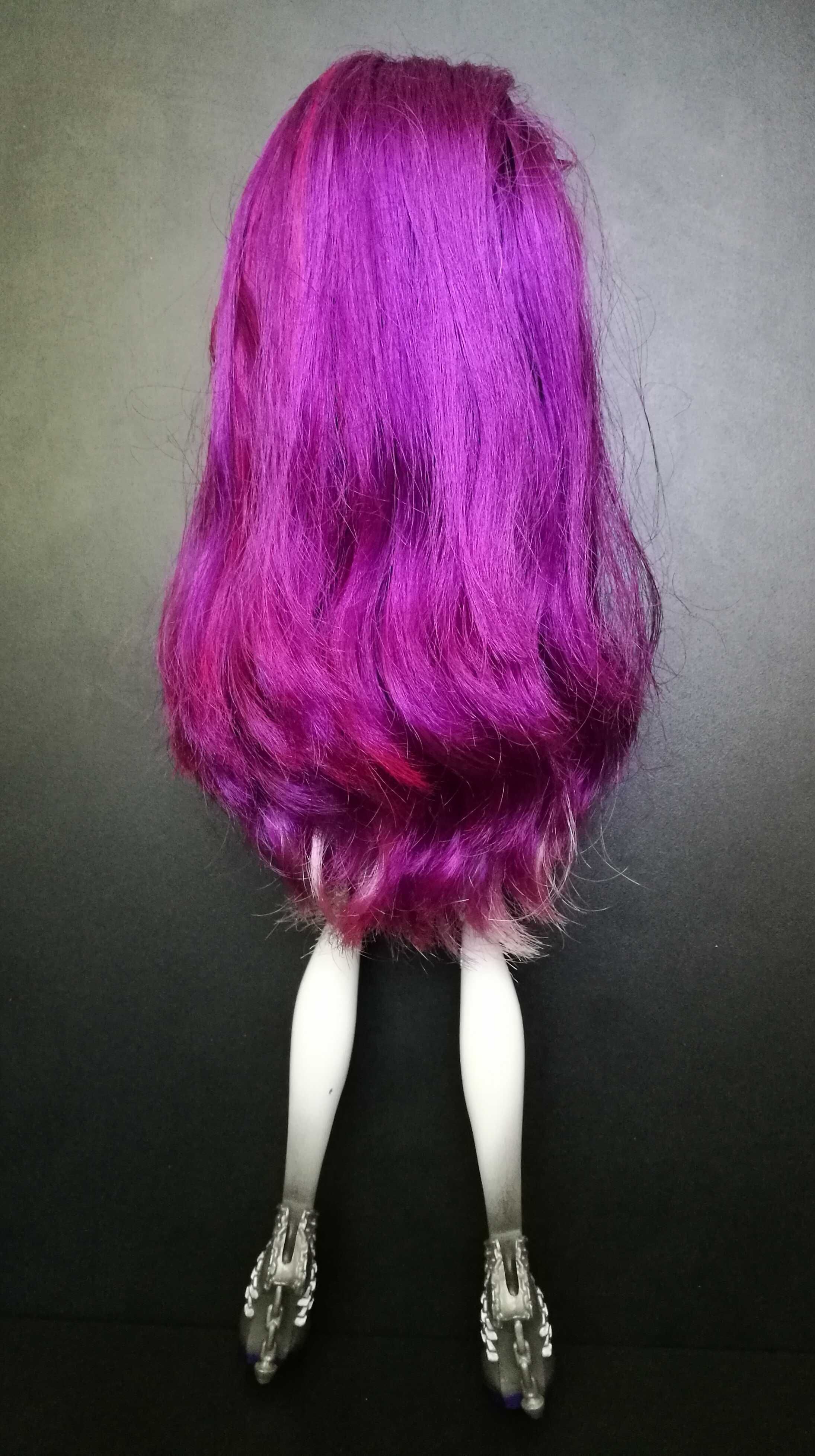 Ляльки та аксесуари Монстр Хай (Спектра, Лагуна Блю) Monster High