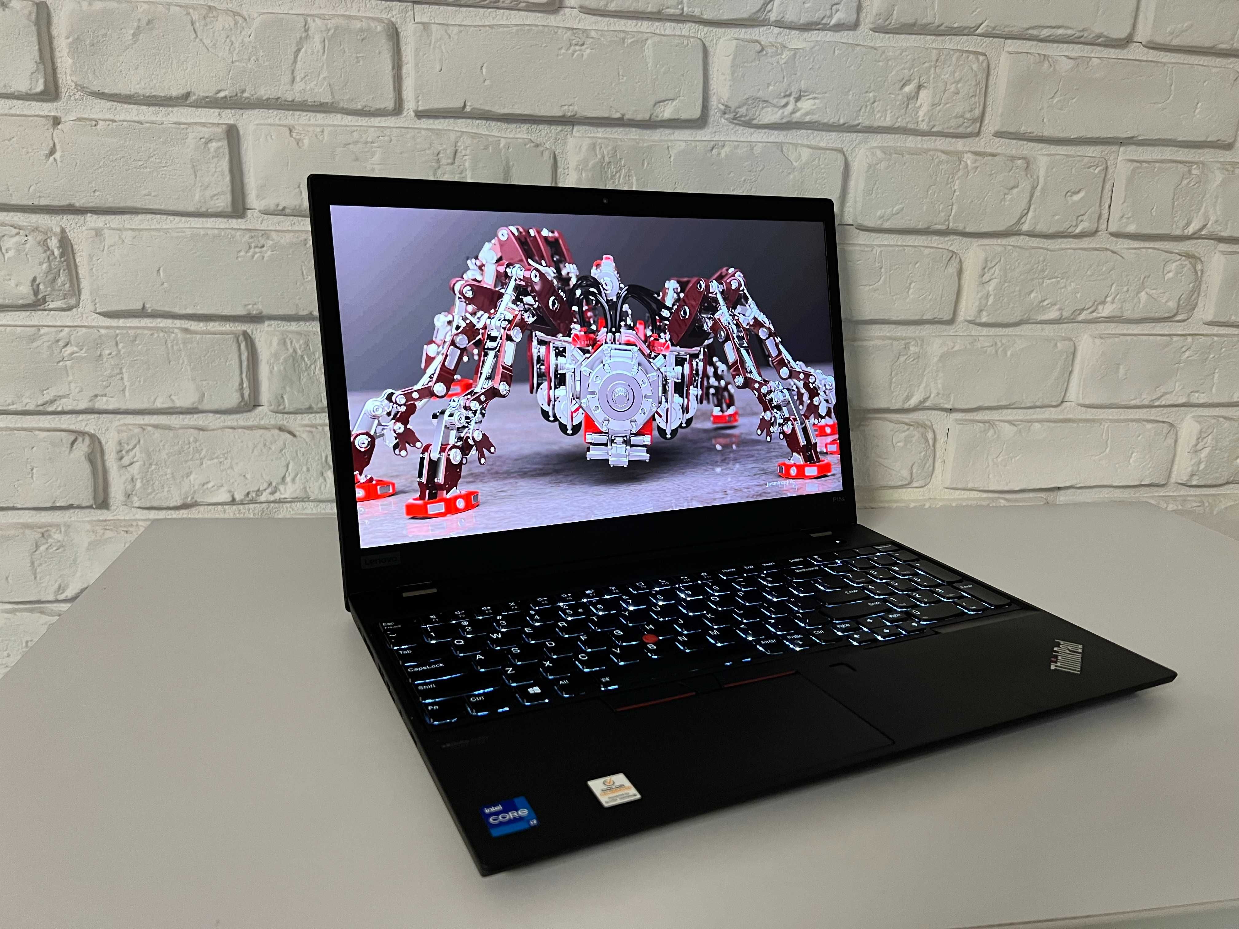 ThinkPad P15s Gen2. 4K UltraHD. 100% Adobe RGB