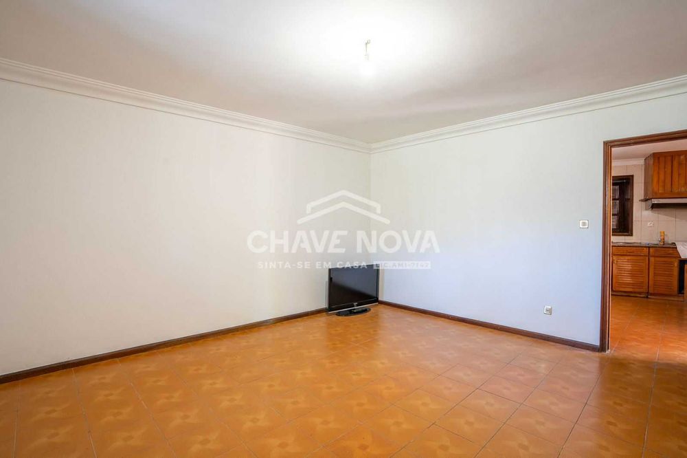 Moradia Isolada V2+1 c/ Terraço em Pedroso