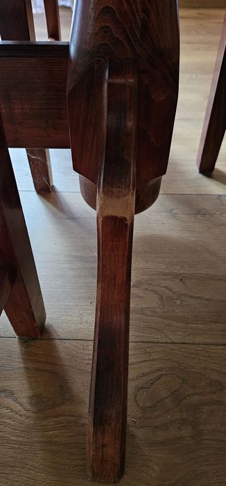 Elegancki stół z litego drewna + 8 krzeseł