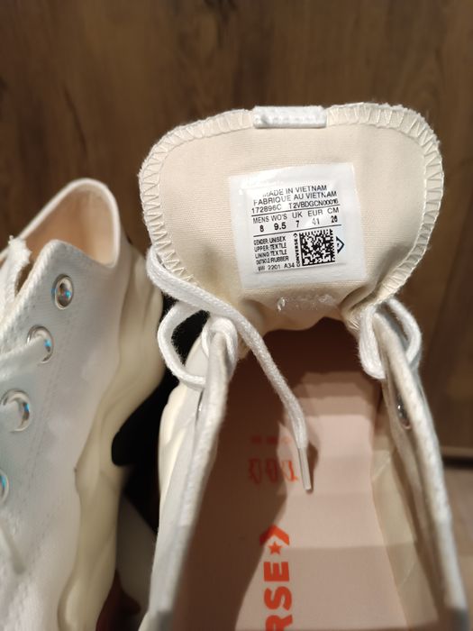 Nowe oryginalne Converse rozmiar 41