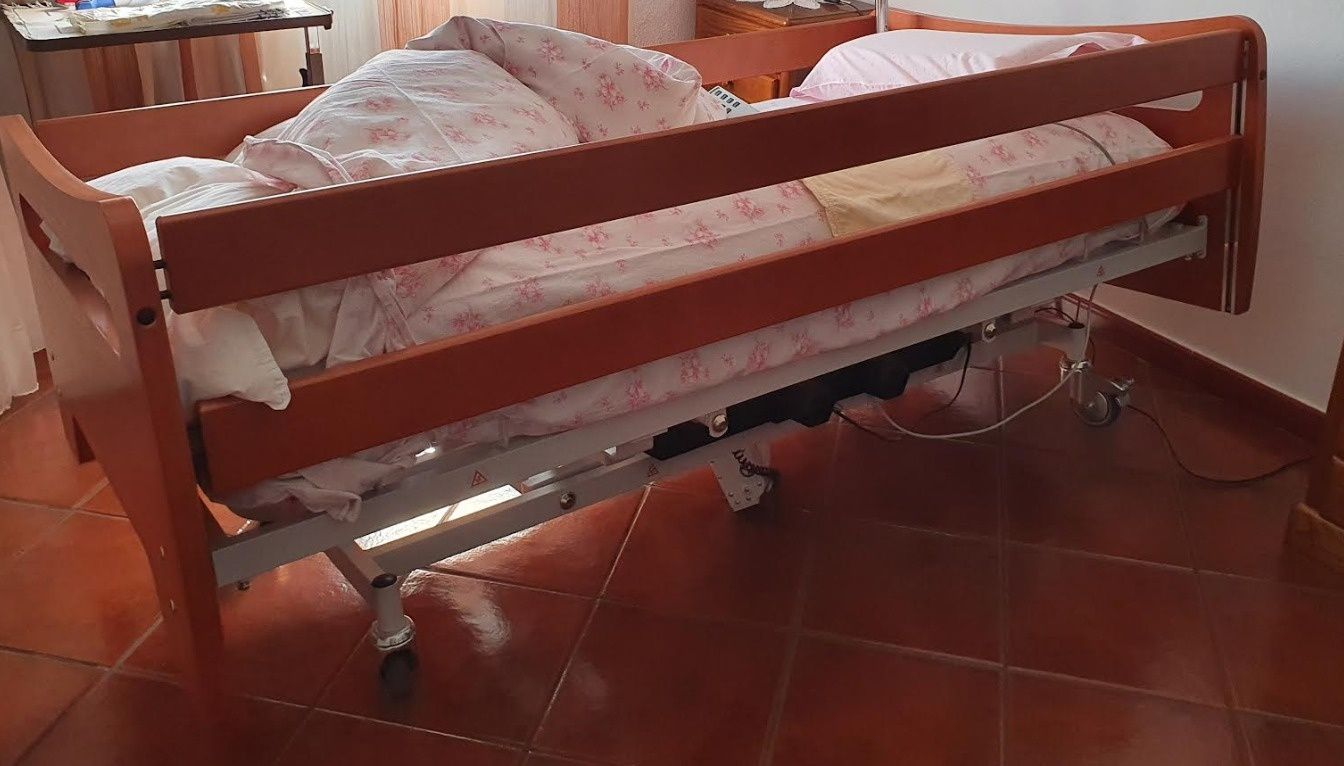 Cama hospitalar como nova