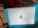 Macbook Air 13 z 2018 8gb ram 128gb