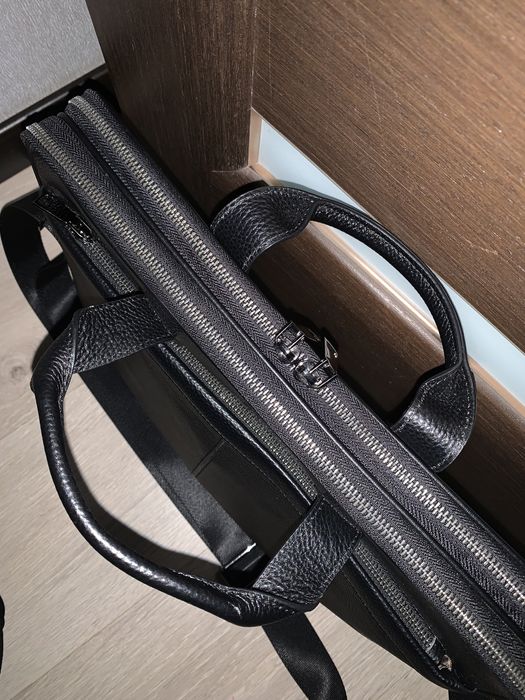 Кожаная сумка для ноутбука и бумаг формата А4