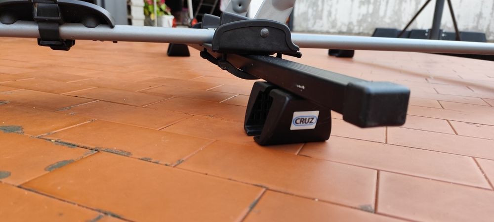 Suporte bicicleta THULE + Barras de tejadilho Cruz