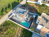 Moradia T3 Isolada Com Piscina Na Ericeira