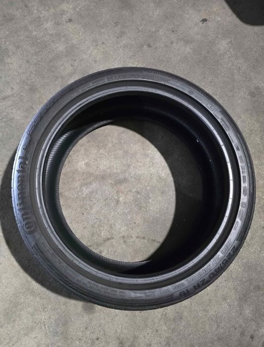 8 Pneus 225/40R19