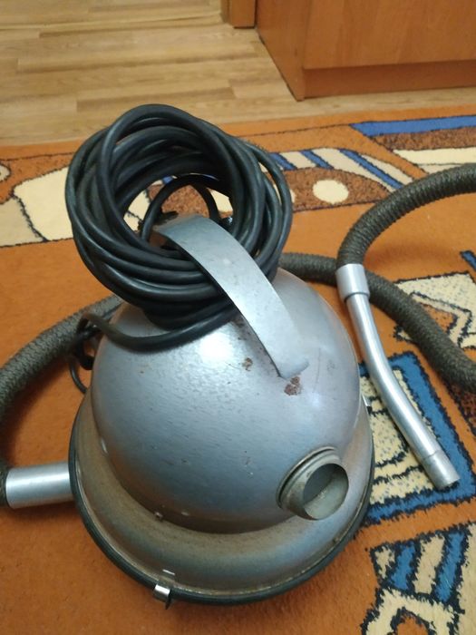 Продам. Пылесос.  Вихрь