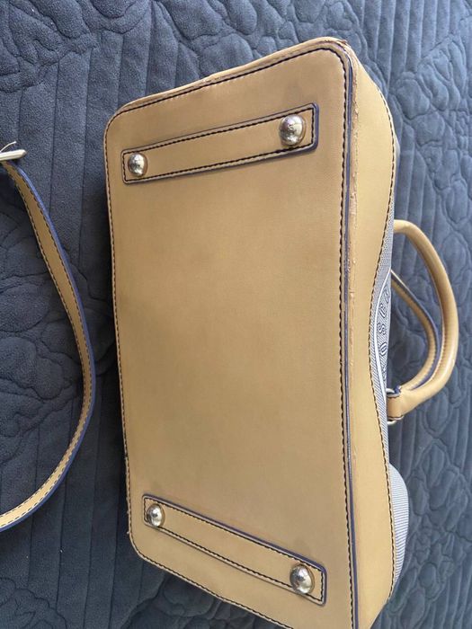 під відновлення є дефекти сумки, кошельки б/у