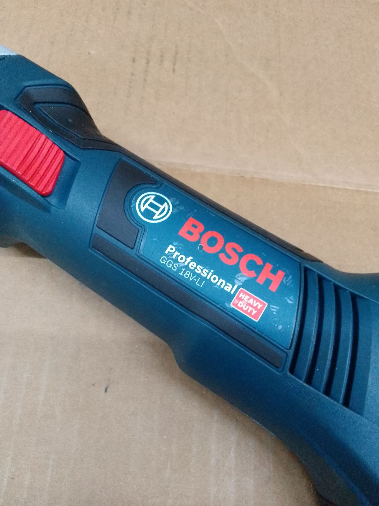 Bosch GGS 18V-LI Akumulatorowa Szlifierka Prosta Palcowa 4.0Ah 2022.6