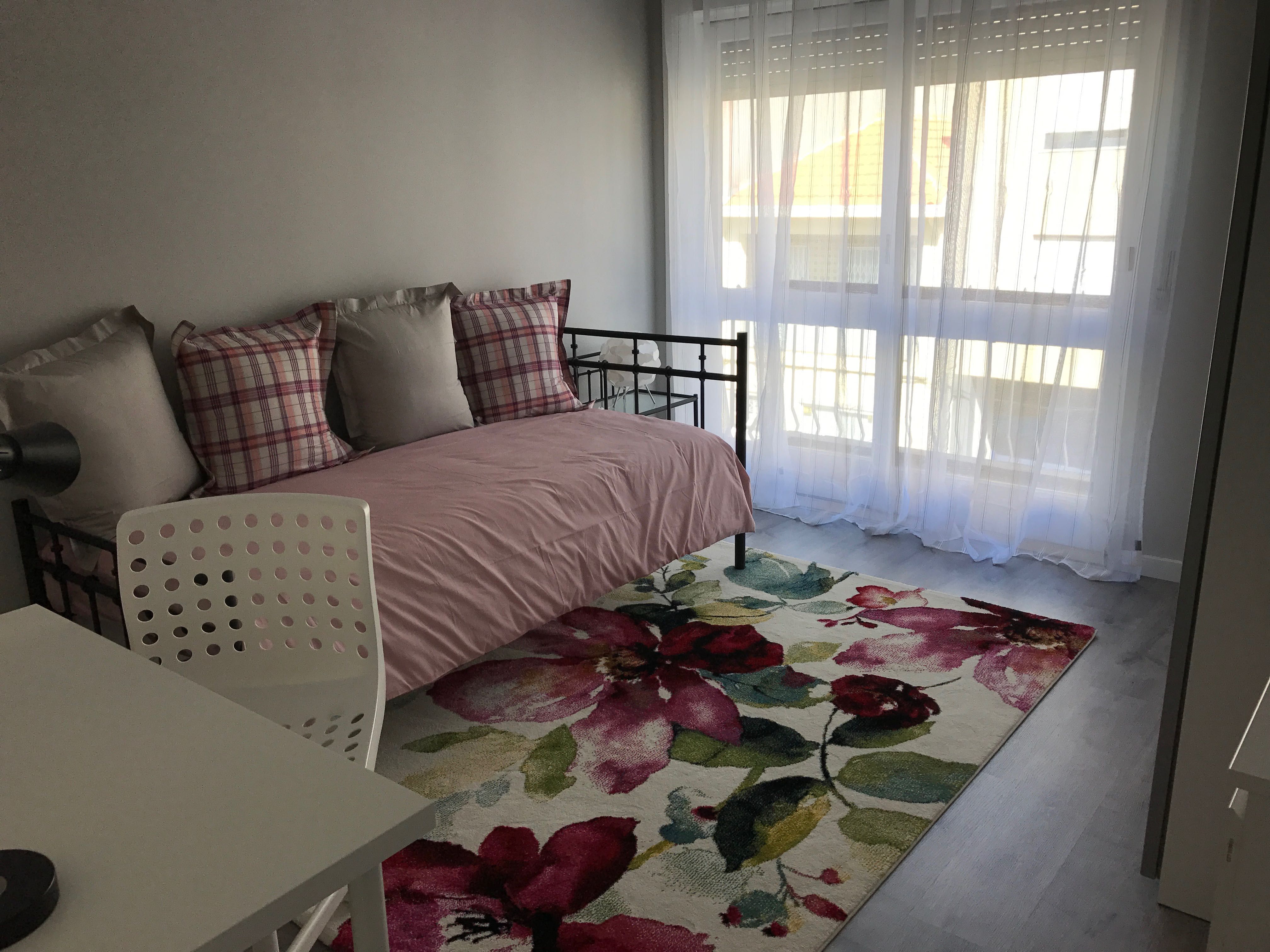 QUARTOS PARA ESTUDANTES - JUNTO À UNIV FERNANDO PESSOA