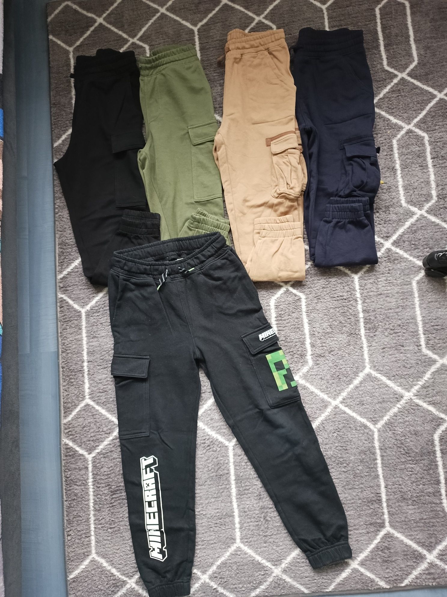 Spodnie dresowe cargo h&m 140 joggersy Minecraft