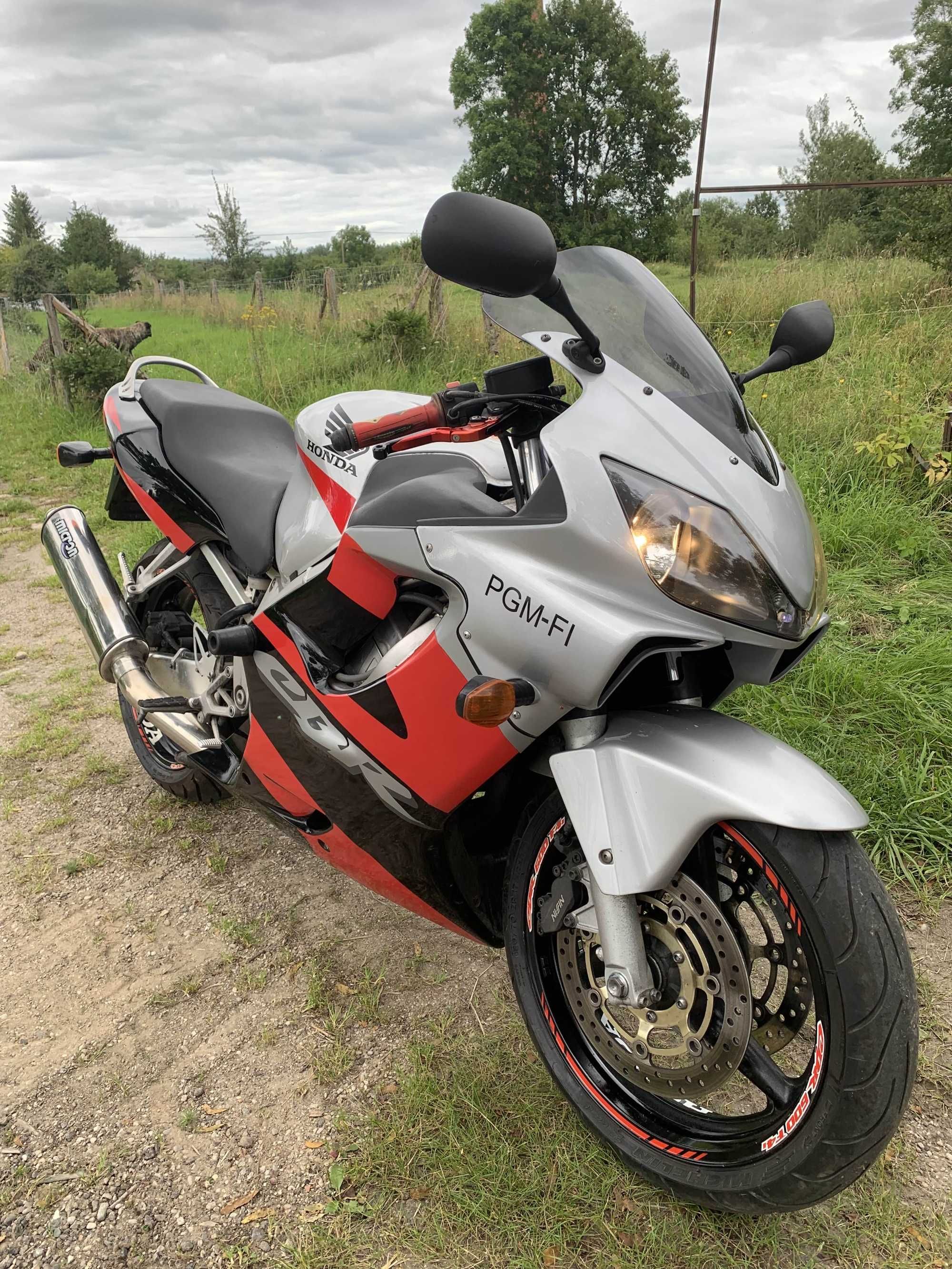 Honda CBR F4I 600