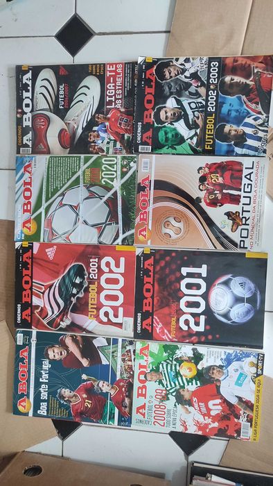 13 Revistas de Futebol A Bola - Anos 2000