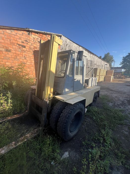 Львівський навантажувач 5 тон бензиновий