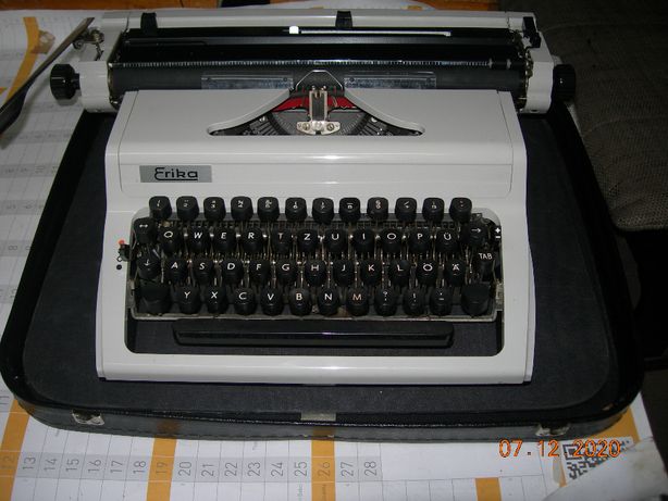 sprzedam maszynę do pisania