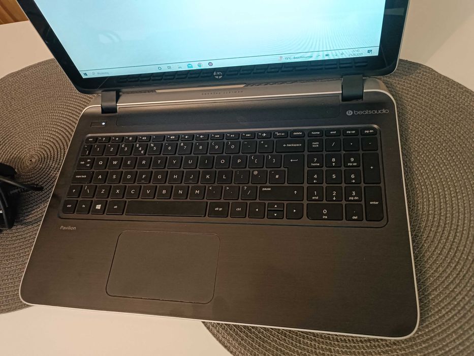 HP Pavilion 15-p158sa z dotykowym ekranem, AMD A10, 8 GB / 1,5 TB HDD