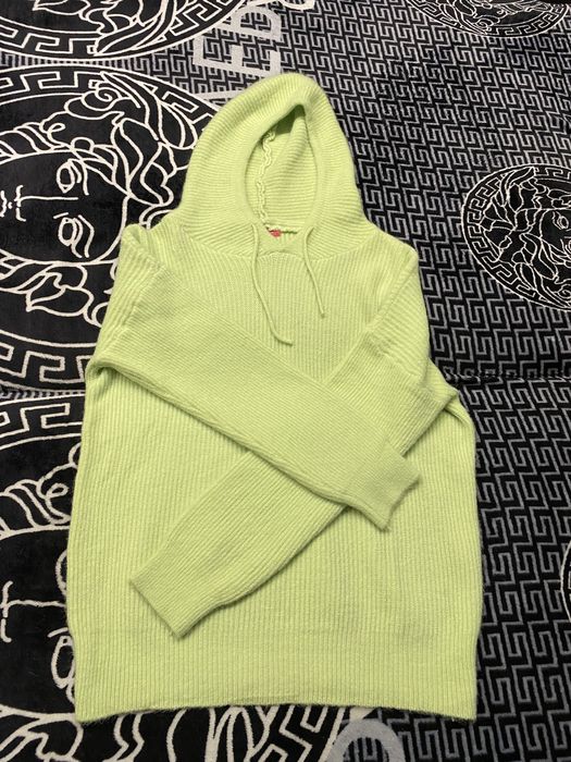 Свитер,свитшот, худи с капюшоном