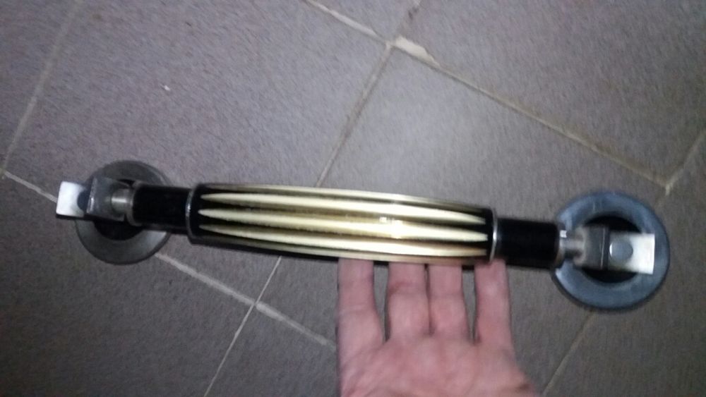 Puchador dobradiças porta de entrada