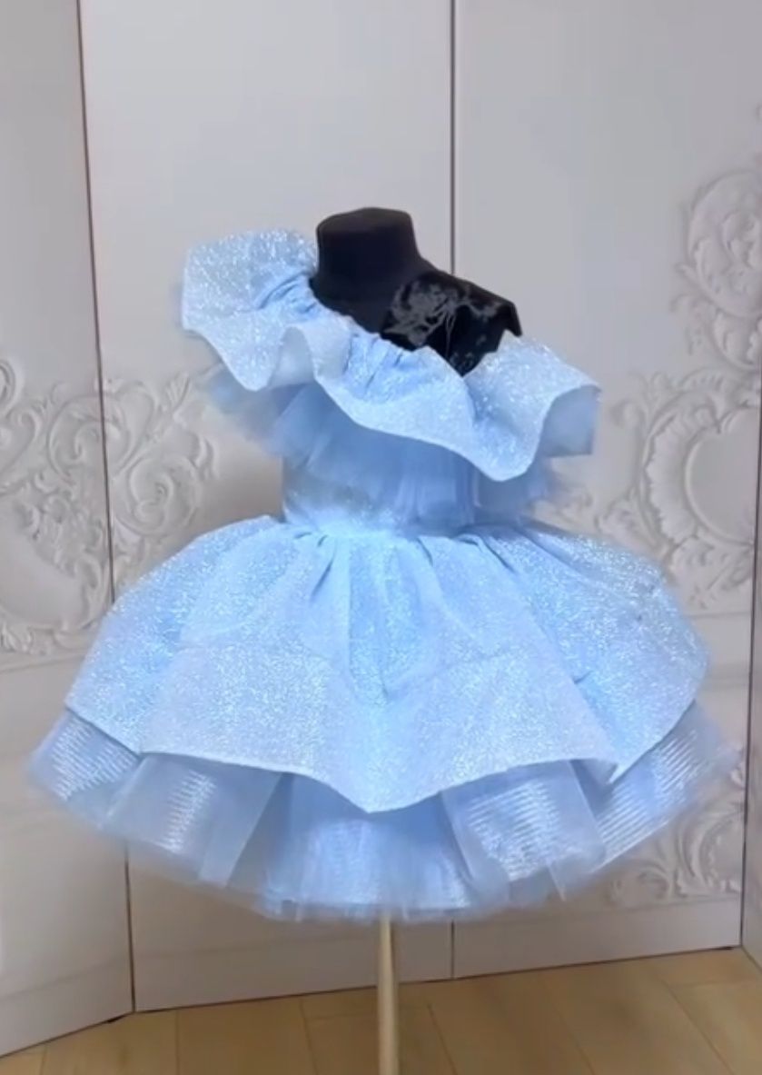Сукня на випускний