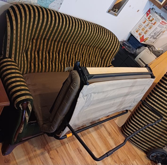 Komplet wypoczynkowy- sofa rozkładana, fotel, stolik Ludwik