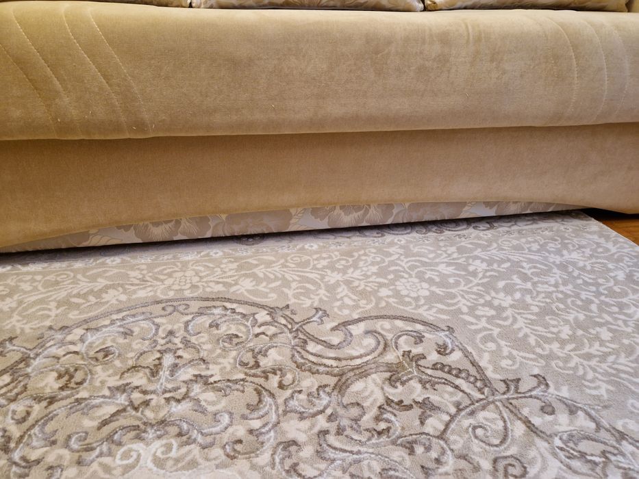 Продам диван в гарному стані