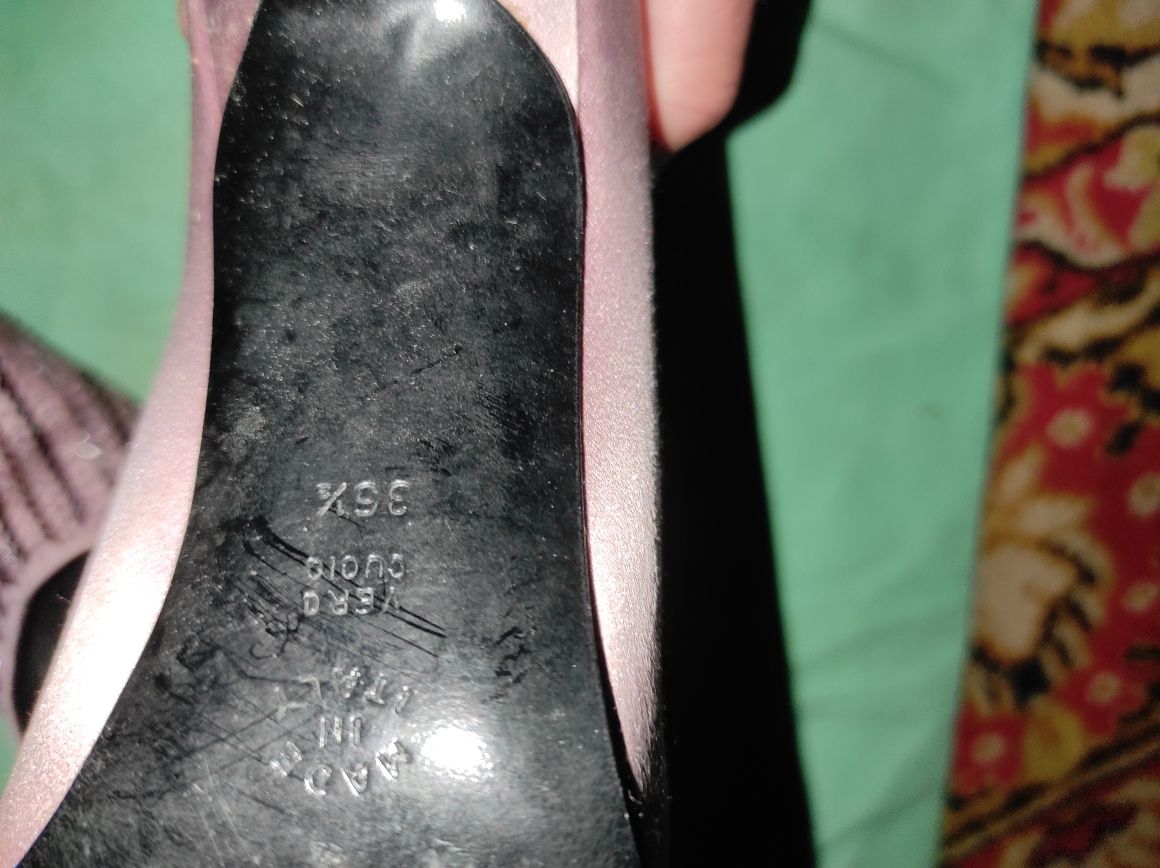 Шикарні жіночі туфлі Pollini, нарядні оригінал