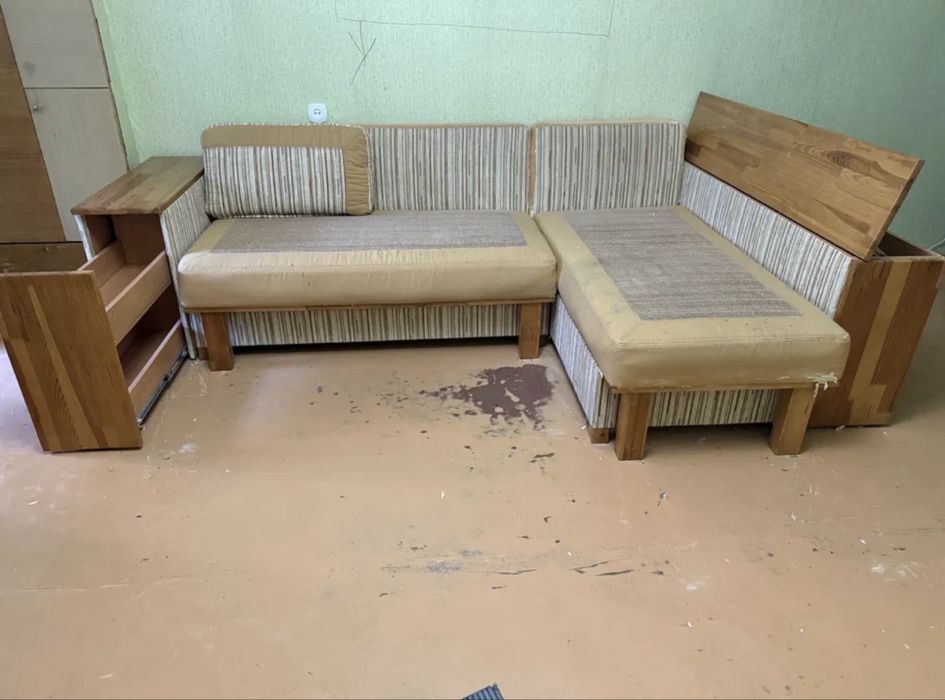 СРОЧНО. Продам диван