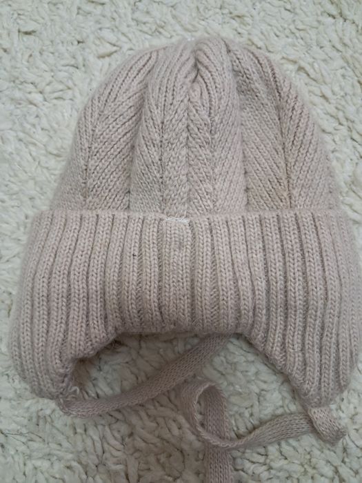 Зимова шапка для дівчинки