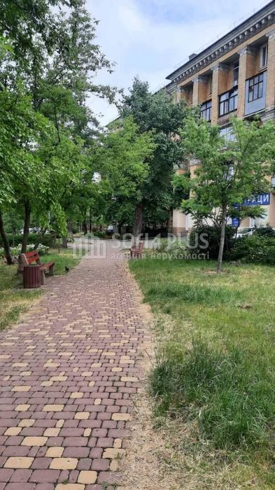 Срочно! 1к, Харківське шосе 11, недорого