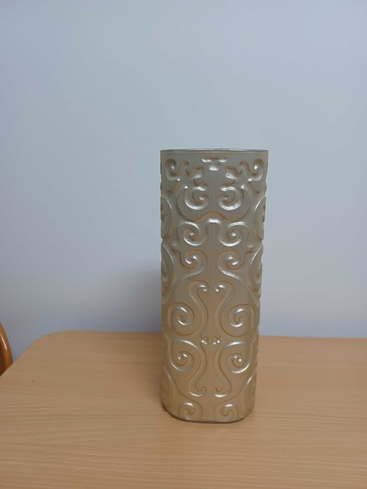 jarra quadrada de vidro prateada