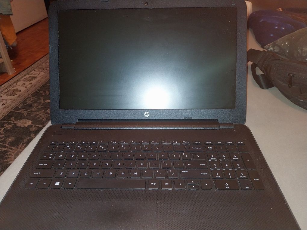 Laptop HP 255 g4