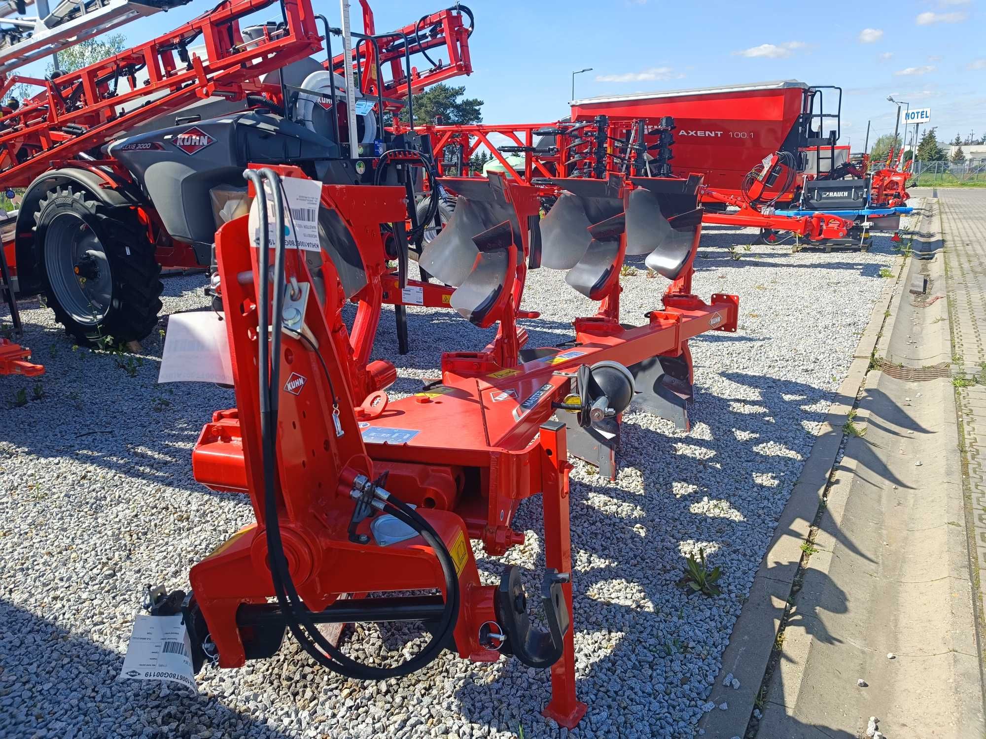 Pług KUHN MASTER 103 4NSH hydrauliczne zabezpieczenie - od ręki