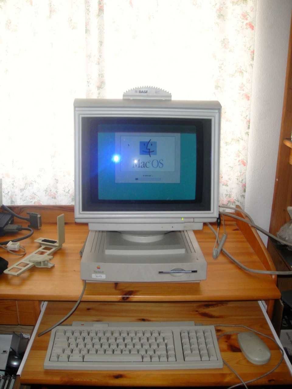 Apple Macintosh LC 475