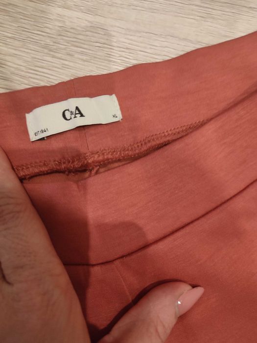 Nowe damskie spodnie r. XL