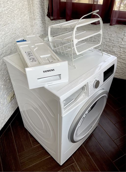 Сушильна машина Сименс SIEMENS IQ 300 WT45H25EPL