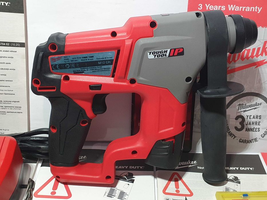 Zestaw narzedzi MILWAUKEE M12 CH wiertarka SDS- aku 12v 3ah wiertła