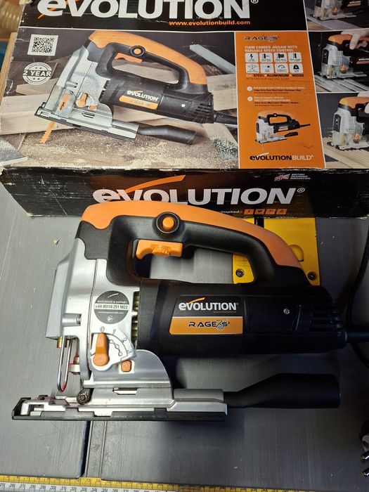 Wwyrzynarka evolution