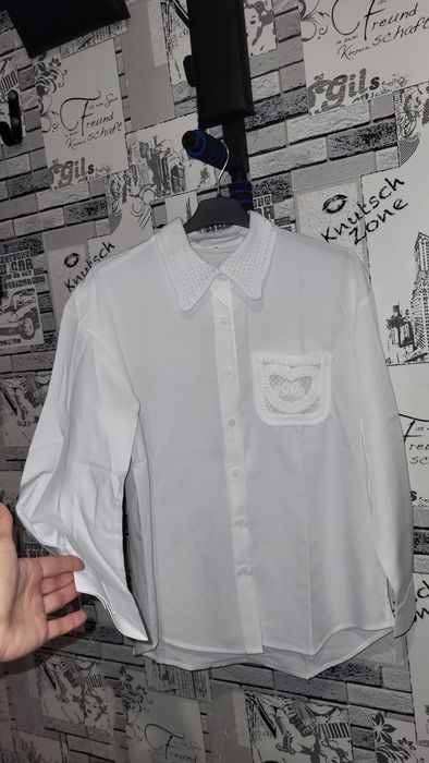 Стильна біла блуза рубашка з сердечком