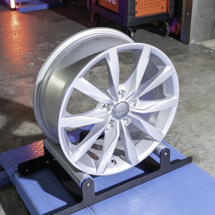 NOWE ORYGINALNE  Felgi Audi 17" A3 A4 A6 Q2 Q3 TT