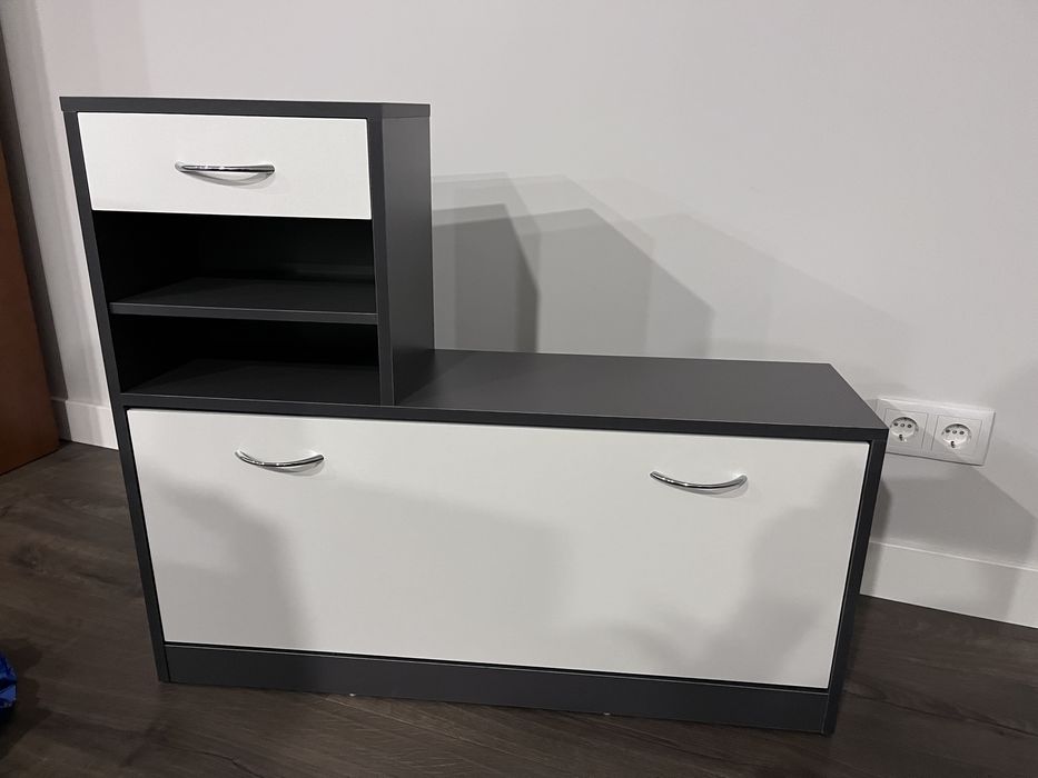 Movel de entrada / sapateira