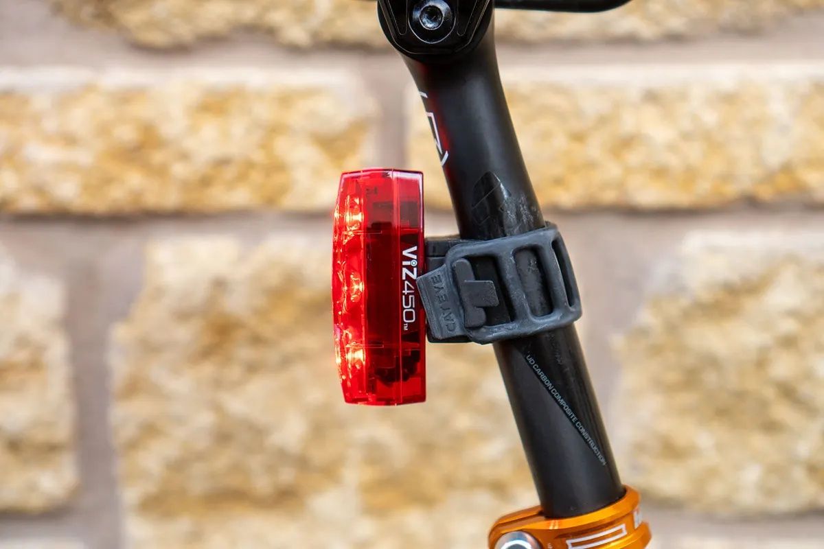 Luz traseira Cateye Viz450