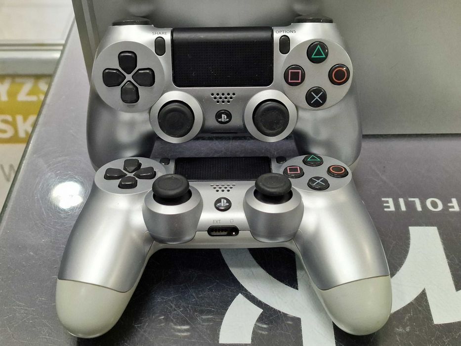 Playstation 4 Slim Silver 500GB/ 2 pady/ 10 gier/ Grade B/ GW 6msc/PS4